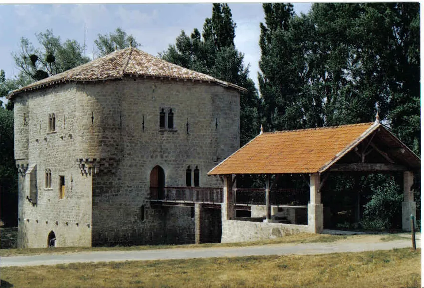 Moulin Fortifié de Bagas à Bagas, Gironde (33)