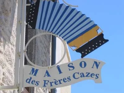 Musée de l’accordéon et des instruments de musique populaire à Siran, Cantal (15)