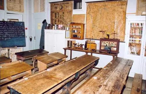 Musée Nivernais de l'Education à Nevers, Nièvre (58)