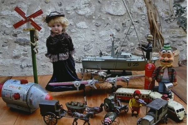 Musée du Jouet - Jouets et Merveilles d'Antan à Pézenas, Hérault (34)