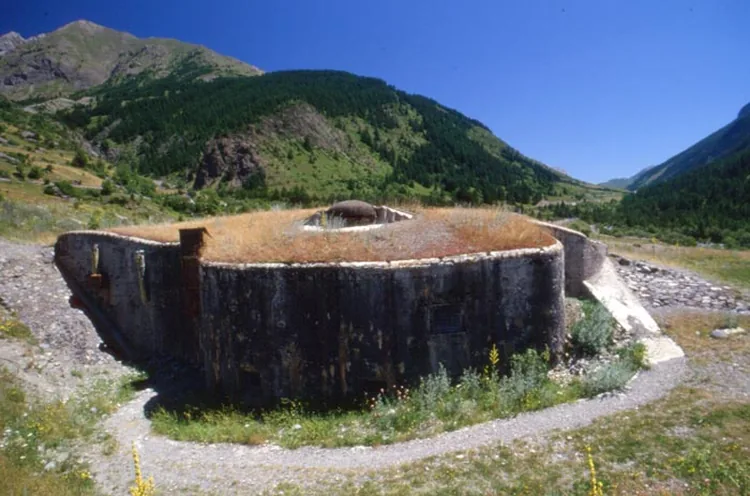 Musée de la Vallée - Un Sous Marin Dans la Montagne à Meyronnes, Alpes-de-Haute-Provence (04)