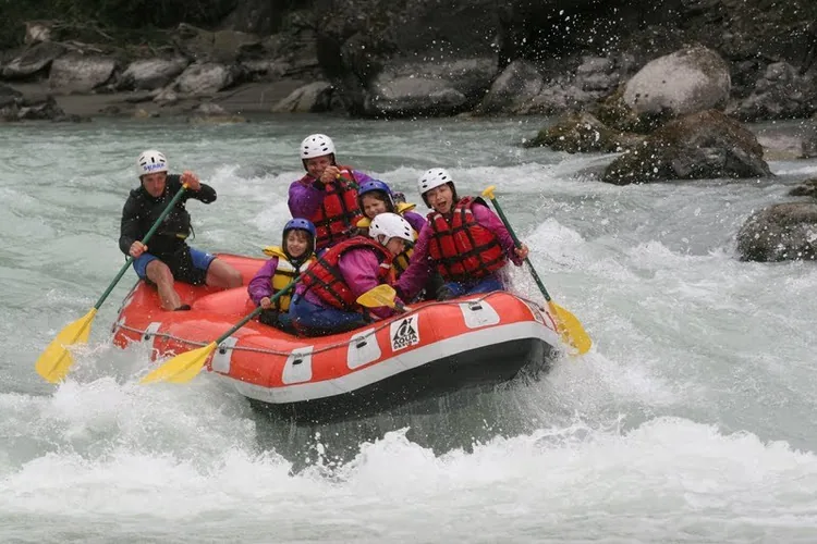 Oïe Oïe Oïe Rafting à Réotier, Hautes-Alpes (05)