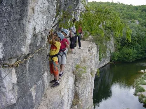 Parcours aventure - Via Ferrata Ceven'Aventure à Les Assions, Ardèche (07)