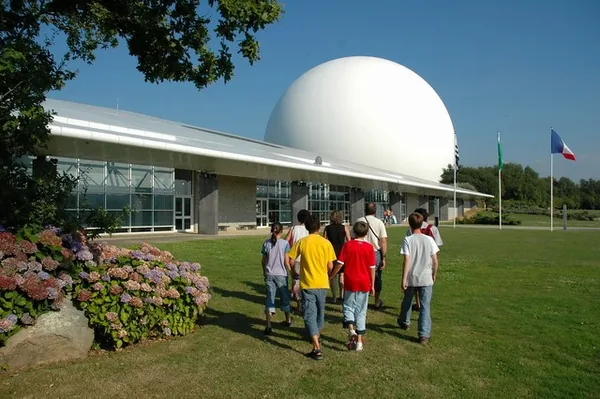 Parc du Radôme : Sciences et Loisirs à Pleumeur-Bodou, Côtes-d'Armor (22)