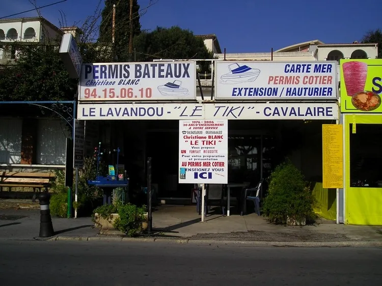 PERMIS BATEAUX "LE TIKI" à Le Lavandou, Var (83)