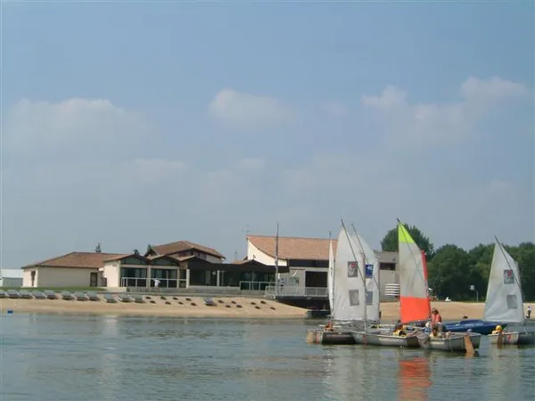 Plan d'eau de la Grande Prairie à Saint-Yrieix-sur-Charente, Charente (16)