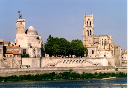 Pont Saint Esprit, Ville Historique à Pont-Saint-Esprit, Gard (30)