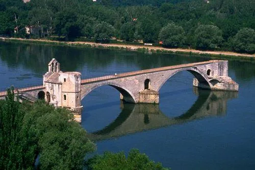 Pont d'Avignon en Avignon, Vaucluse (84)