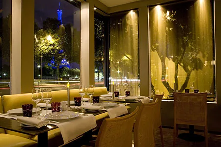 Restaurant 6 New York à Paris 16e (75)