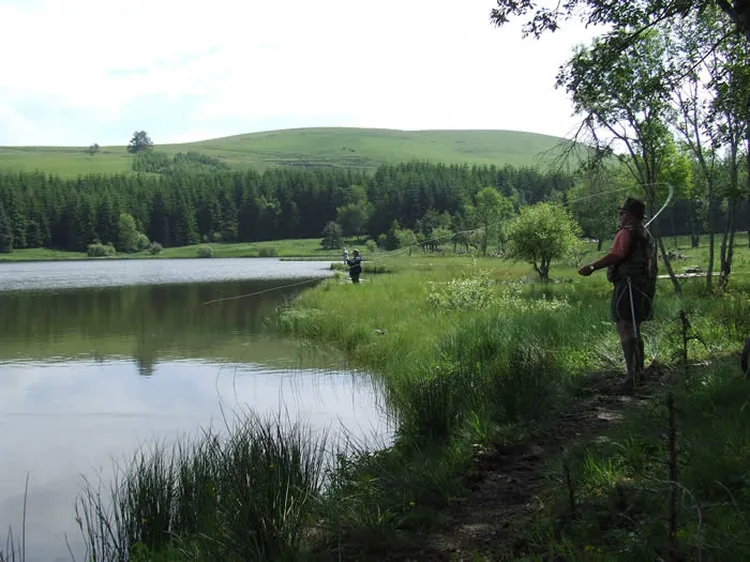 Réservoir de Pêche à la Mouche à Montgreleix, Cantal (15)