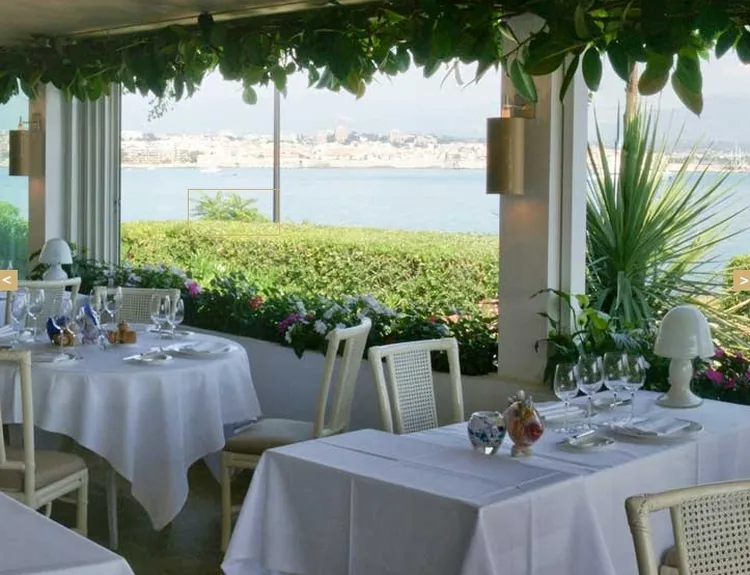 Restaurant de Bacon à Antibes, Alpes-Maritimes (06)