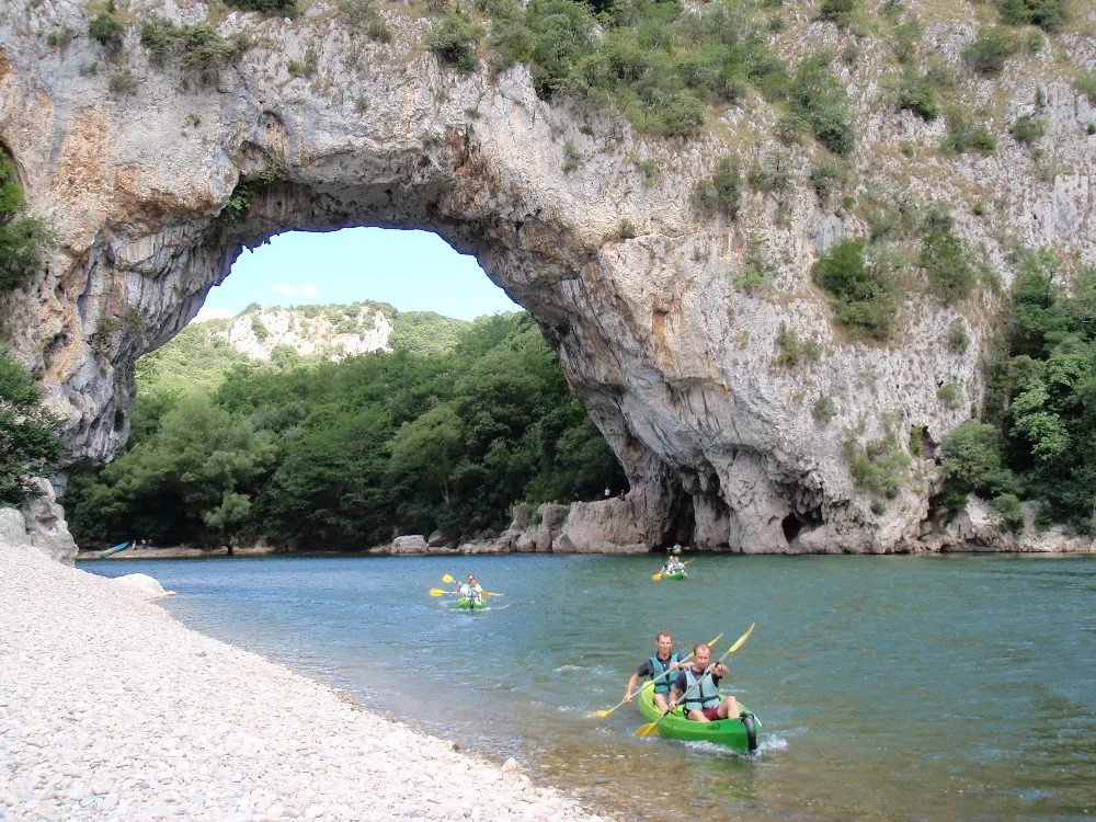 Riviere et Nature à Vallon-Pont-d'Arc, Ardèche (07)