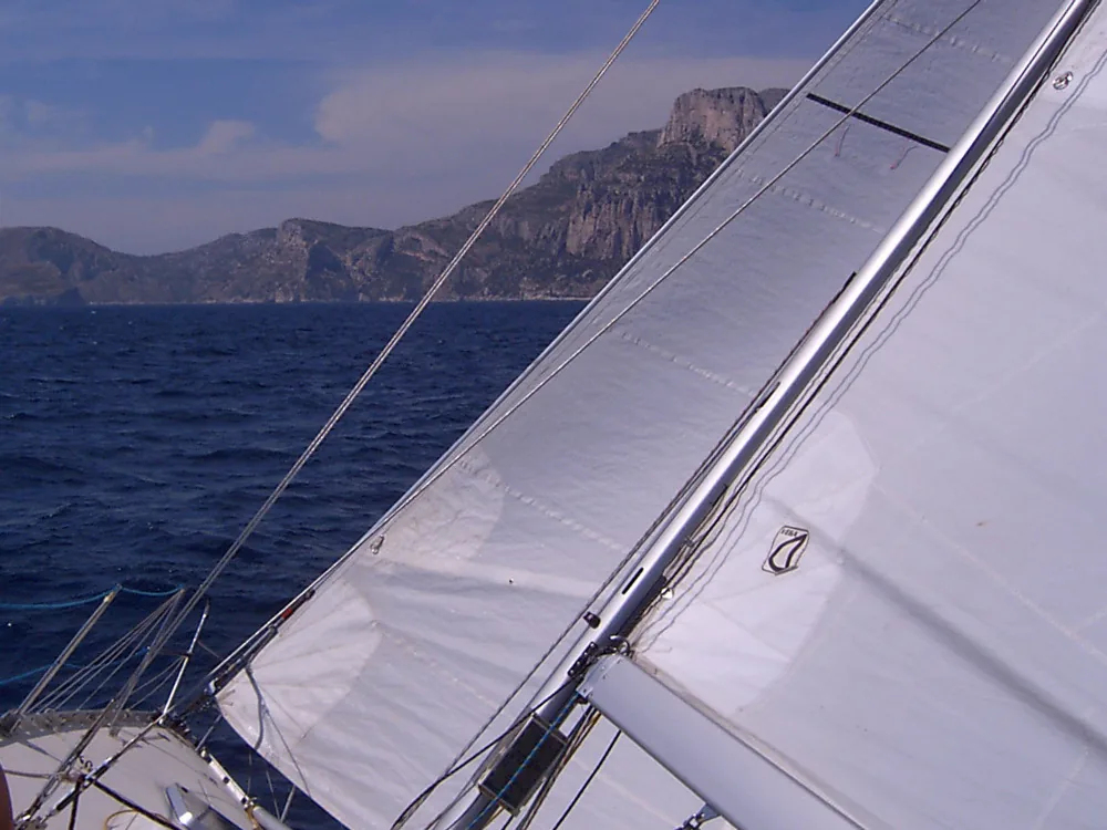 Sarravah Voilier Calanques à Marseille, Bouches-du-Rhône (13)
