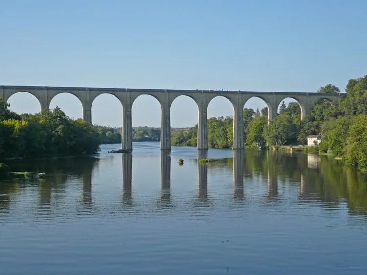 Saut à l'élastique Oxygène 33 à L'Isle-Jourdain, Vienne (86)