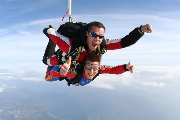parachutisme saut en chute libre