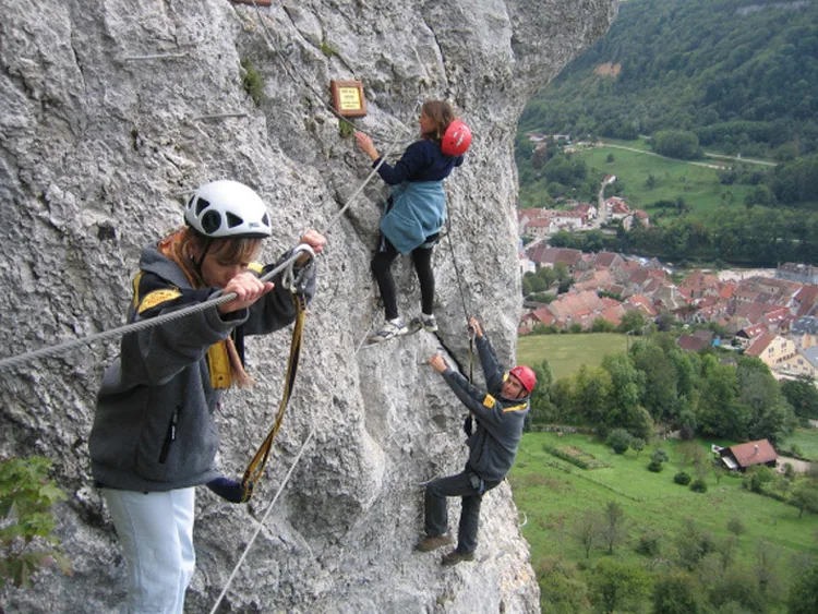 Sorties en canyoning, via ferrata, escalade à Aubenas, Ardèche (07)