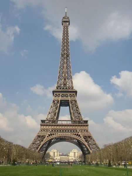 Tour Eiffel à Paris 7e (75)