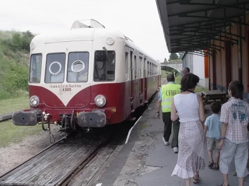 Train touristique du Haut-Forez à Estivareilles, Loire (42)