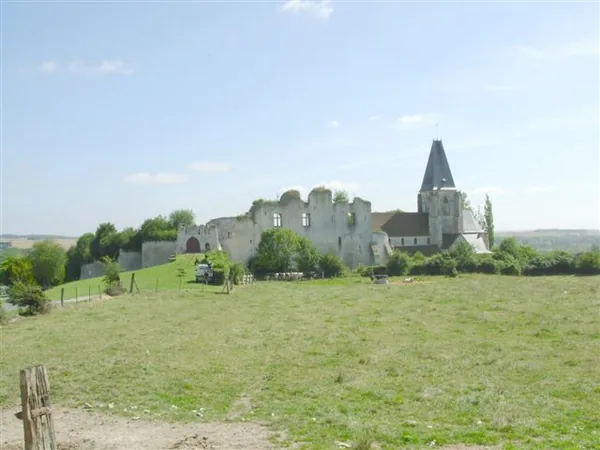 Vestiges du Château de Picquigny à Picquigny, Somme (80)
