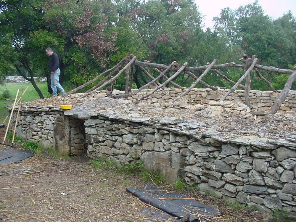 VILLAGE PREHISTORIQUE DE CAMBOUS à Villetelle, Hérault (34)