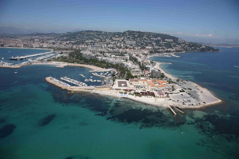 Yacht Club de Cannes à Cannes, Alpes-Maritimes (06)