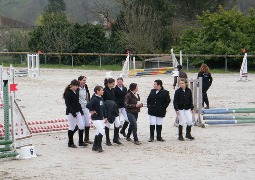 Fanny Bousquet Monitrice d'équitation et Cavalière Indépendante
