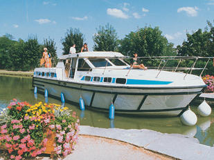 Location de bateaux Les Canalous