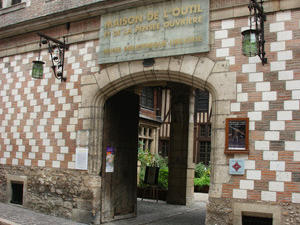 Maison de l'Outil et de la Pensée Ouvrière