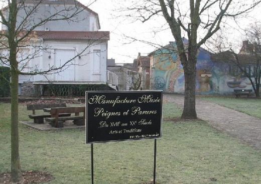 Manufacture - Musée du Peigne et Parures