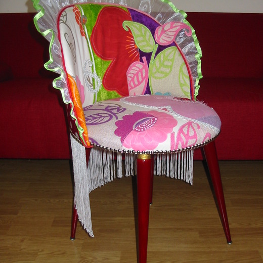 Miki Customassises