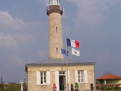Phare de Richard et Musée Ostréicole de l'Estuaire