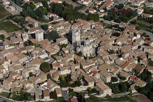 Saint Laurent des Arbres, Village Historique