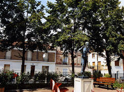 Square de la Fontaine